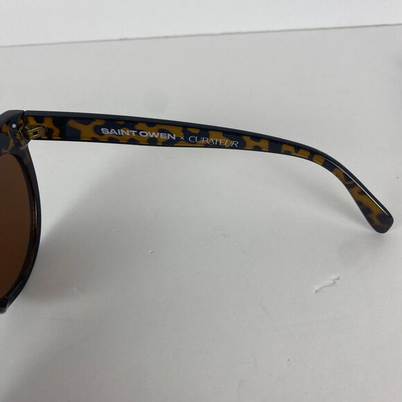 Women's Tortoise Sunglasses - Picture 5 of 8